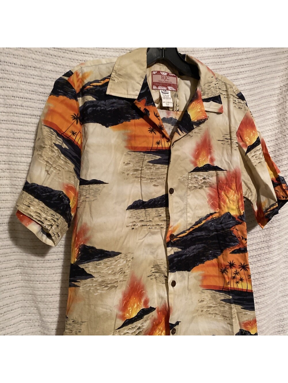 RJC Hawaiian Shirt Volcano Lava Print Made In Hawaii USA Aloha Camp Mens Med